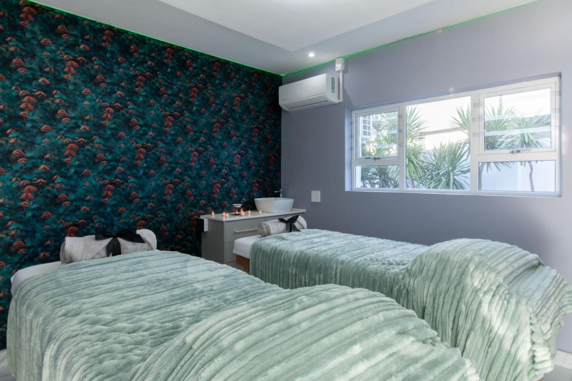 Dolphin Bay Boutique Hotel And Spa Port Elizabeth Zewnętrze zdjęcie
